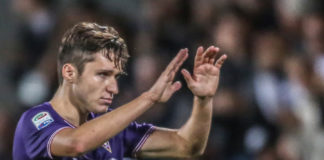 Federico Chiesa fa gli auguri al presidente del Grassina Tommaso Zepponi