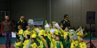 Un palazzetto dipinto di gialloverde: presentate tutte le squadre della Sancascianese