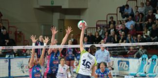 Il Bisonte lotta e strappa un set: ma gara-1 dei quarti play-off va a Novara