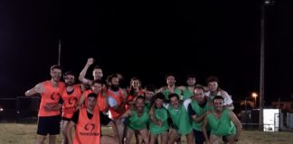 Amatori / La cena del Montefiridolfi si chiude con la partita scalzi (e in mutande)