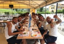 San Donato Tavarnelle, lavoro e gruppo: fatica in campo. Fuori, cena all’Mcl e festa al Caffè Italia