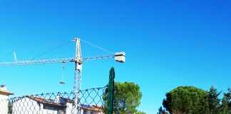 Cerbaia, rabbia e danni: “Qualcuno taglia continuamente la rete di recinzione”