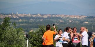 Chianti Classico Marathon, un successo di gruppo. E musica, vino e pappa al pomodoro