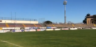 A Montevarchi la partita non si gioca. Ma al ‘Brilli Peri’ (vuoto) risuona l’inno rossoblù