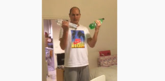 VIDEO / Niccolò Strambi ci spiega come allenarsi a casa: bastano una sedie e due bottiglie