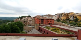 Rampa da skateboard sul tetto del parcheggio ex Stianti a San Casciano: i lavori procedono