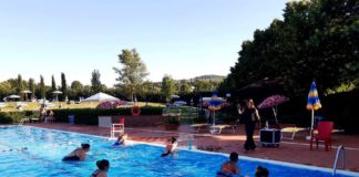 Piscine di Greve: acqua, sole, prato… ma non solo. Anche hydrobike, acquagym, spinning… c’è solo da scegliere