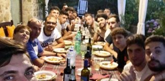La Sambuca si ritrova (a tavola) e guarda con ottimismo al futuro: “Siamo prima di tutto un gruppo di amici”