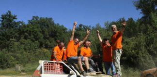 I montigiani (e mercatalini) del Team Sorriso Verticale. E una 24 ore da veri highlander sulla loro Panda…Topatip