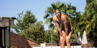Anche Filippo Megli si tufferà per “Una vasca per AISLA Firenze”: 24 ore di nuoto dalle 13 di oggi alle 13 di domani