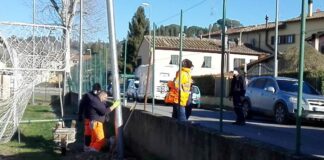Il freddo pungente non ferma il Chianti Baseball: piantati i pali della recinzione