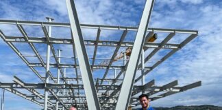 FOTO / Leonardo Fabbri in visita al centro sportivo della Fiorentina con Rocco Commisso