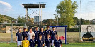 Emozioni: gli Juniores del Lebowski in campo con la maglia dedicata a Gianni Vitali