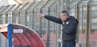 Arezzo, la sconfitta nell’anticipo costa la panchina a Sussi: richiamato Mariotti alla guida degli amaranto