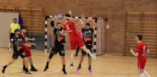 La Pallamano Tavarnelle resiste un tempo, poi la capolista Cingoli si prende la vittoria (26-36)