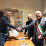 Unione Ciclistica Polisportiva Tavarnelle nuove maglie stemma_premiazione Simone Pasqualetti