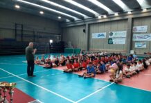 Quando lo sport entra a scuola: la bella esperienza della Pallamano Tavarnelle alla ‘Nievo’ di San Casciano