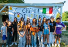 Festa a sorpresa per Silvia Belli alla piscina di Greve in Chianti