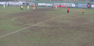 L’attacco del Grassina si inceppa per la prima volta: la Settignanese resiste in dieci per un’ora (0-0)