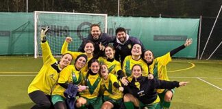 Calcio a 5 femminile: la Sancascianese (gialla) vince il derbyssimo sul campo dell’Evergreen Mercatale