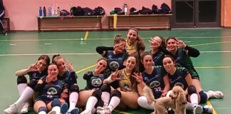 Under 16 verde Certosa Volley: bel 3-2 in trasferta e Selfie della Vittoria… con mascotte a quattro zampe