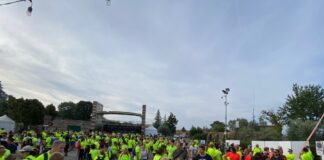 Una marea gialla nella campagna sancascianese: altro super successo di “Meraville”, oltre 500 in cammino