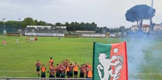 Doppio Baccini su rigore: il Grassina riacciuffa la Castiglionese (3-3) nel giorno del ritorno in Eccellenza