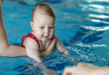 “Prim’acqua”: alla Piscina del Chianti di San Casciano si può nuotare insieme ai neonati