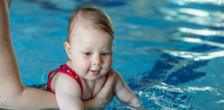 “Prim’acqua”: alla Piscina del Chianti di San Casciano si può nuotare insieme ai neonati