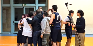 La BTB Basket Tavarnelle vince ancora e si qualifica per i playoff. Poi saluta un ragazzo che se n’è andato troppo presto