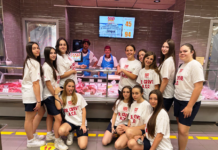 La Volley Ball Greve alle finali nazionali UISP di Rimini: con foto scaramantiche nella Coop grevigiana