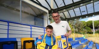 Tifo senza confini: Alex, 11 anni, dall’Inghilterra al “Pianigiani” per vestirsi di… gialloblu