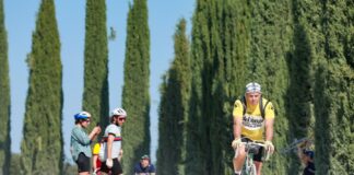 I numeri de L’Eroica 2026: quasi 9.000 iscritti, il 41,8% dall’estero. Oltre 1.000 donne in bicicletta