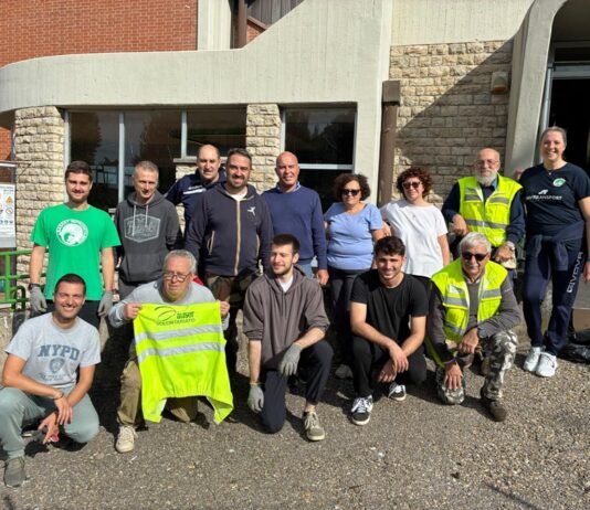 Il Palazzetto dello Sport di Impruneta torna a vivere: grandi pulizie ad opera dei volontari