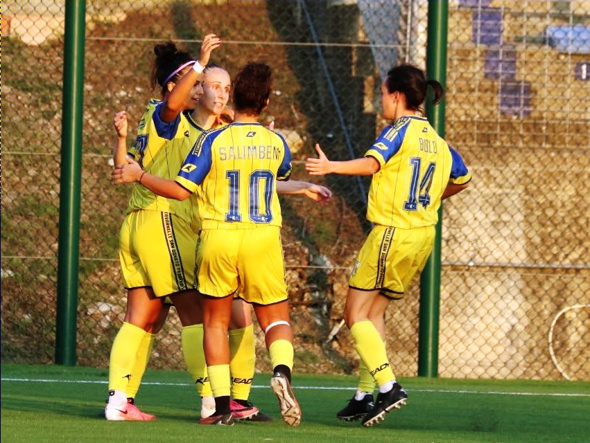 SDT Women2
